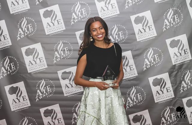 miss-ethiopia-atti-worku-receives-diaspora-youth-excellence-award-at-tadias-magazine-1440472902g8nk4