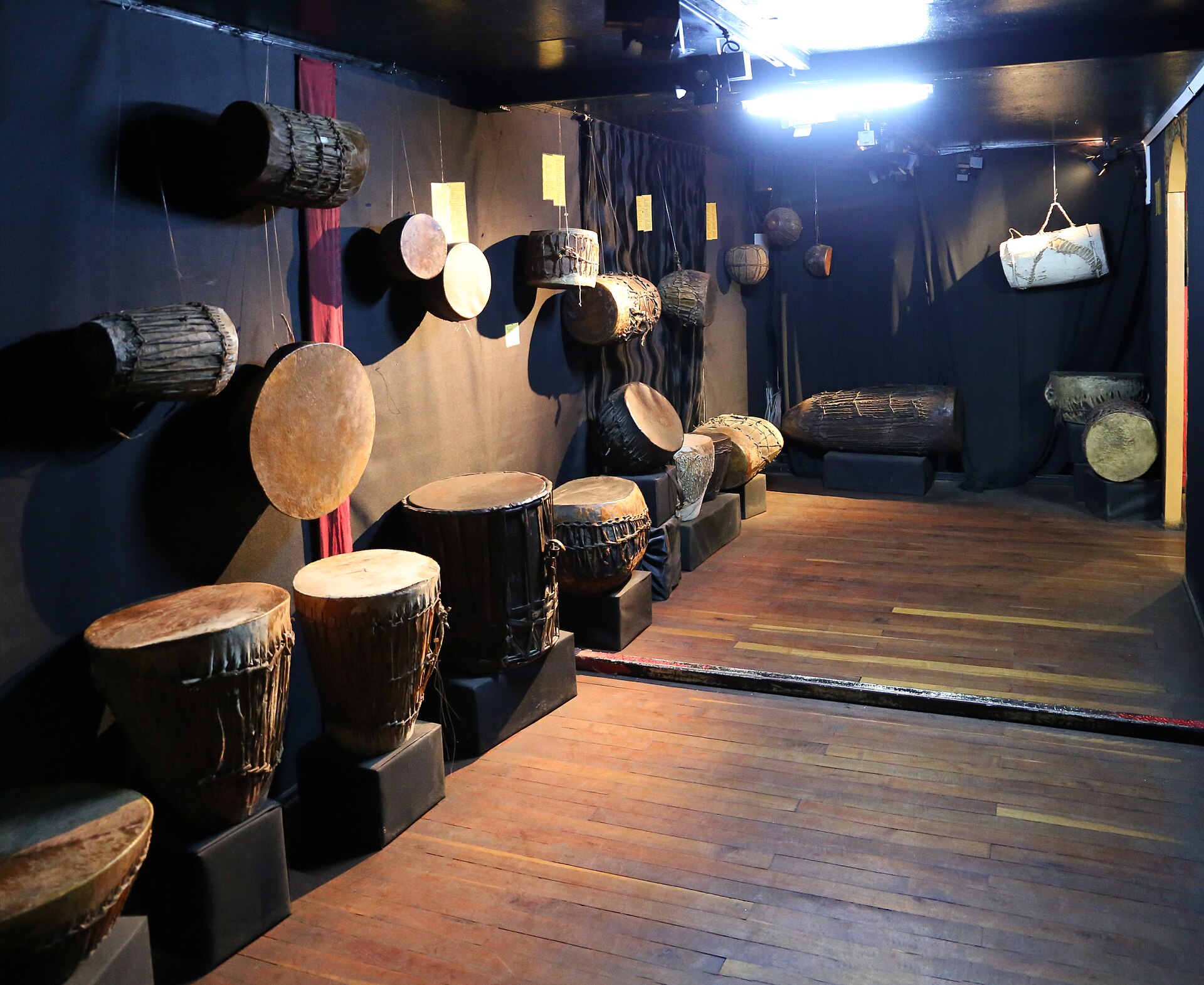 Drums on display in the musical instruments room of the Ethnographic Museum inside Genete Leul Palace, Addis Ababa, November 2018 (Sailko / Wikimedia Commons, CC BY 3.0) [file photo]